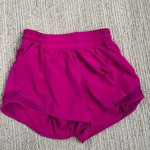 Lululemon hotty hot shorts 4”